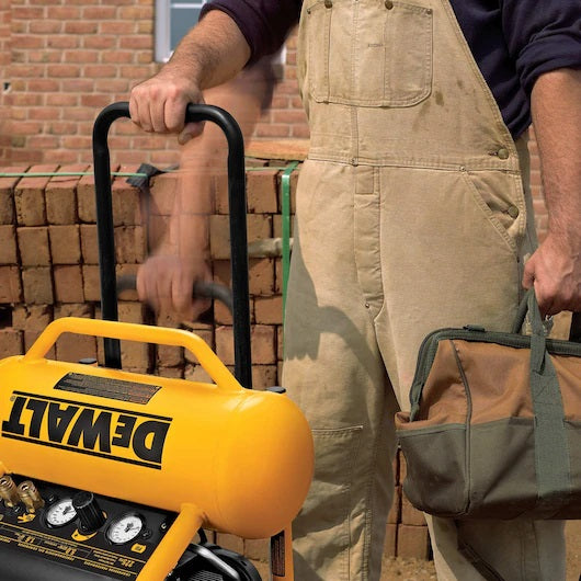 DEWALT built D55146 Heavy Duty 4.5 Gallon, 225 PSI, Heavy Duty Hand Carry Compressor