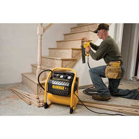 Dewalt DWFP55130 2.5 Gallon, 200 Max PSI