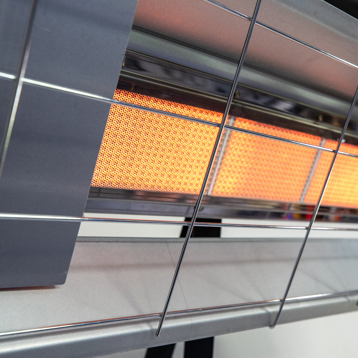 Mr. Heater F272200 25,000 BTU Natural Gas Radiant Workshop Heater
